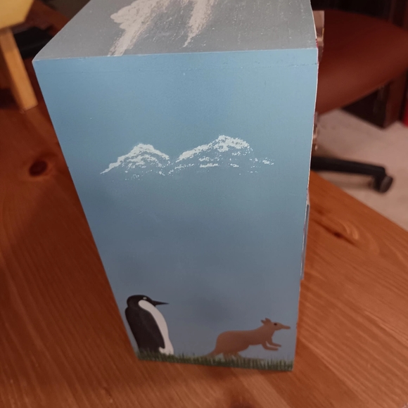 Noah's Ark Trinket or Jewelry Chest with 3 drawers - Picture 3 of 8